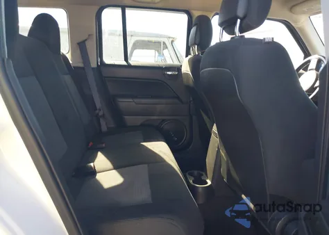 2017 Jeep Patriot Latitude 4X4 z USA, uszkodzony, nr VIN 1C4NJRFB3HD179848